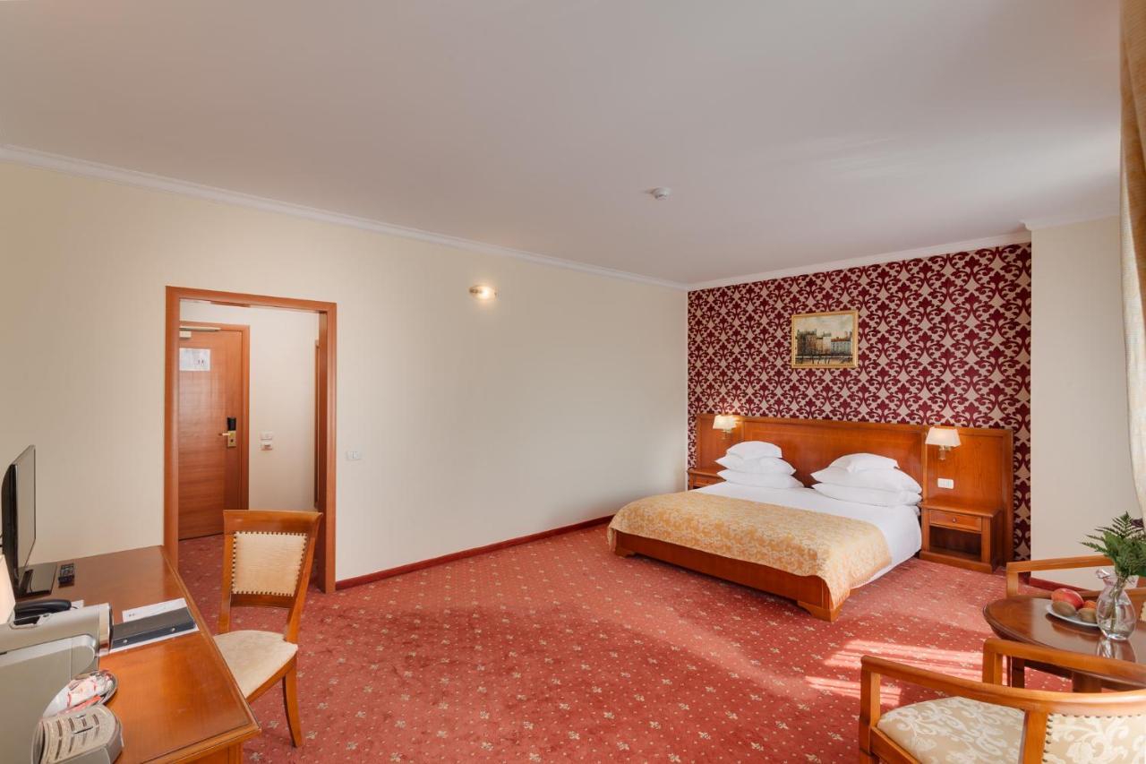 Hotel Opera Plaza 5*